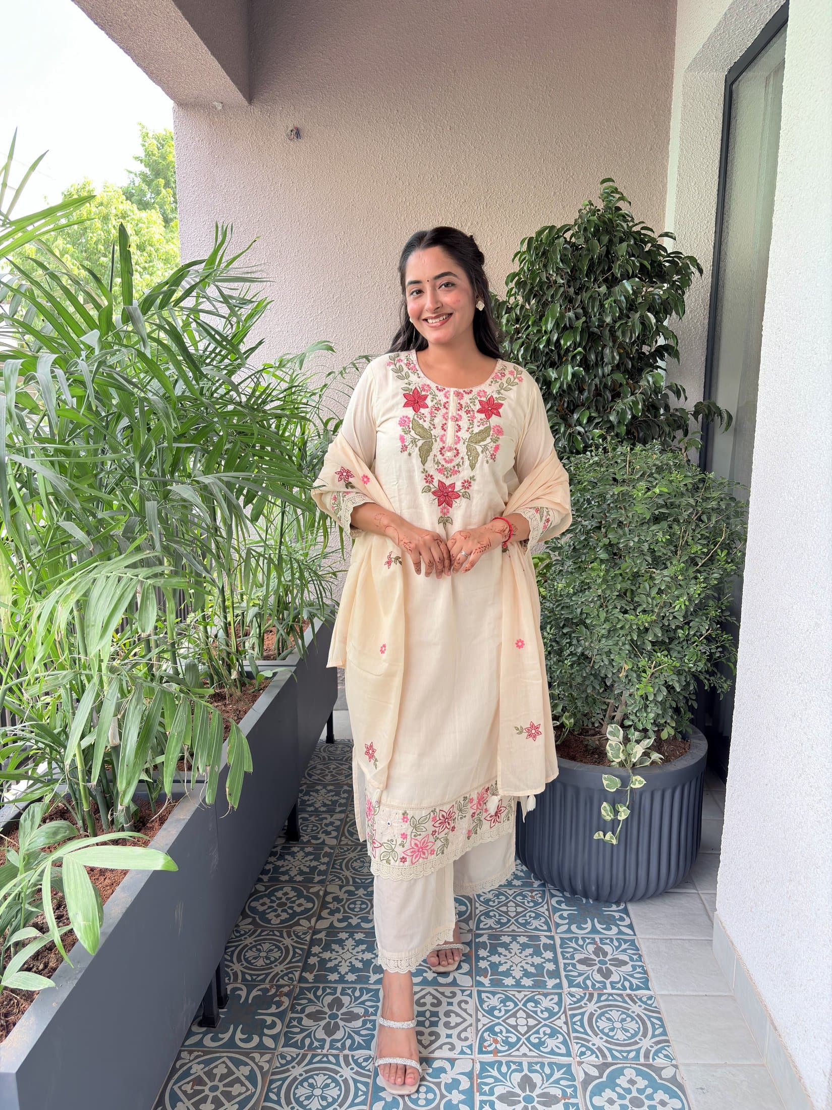 Silli Cotton Embroidered Straight Suit Set detail view